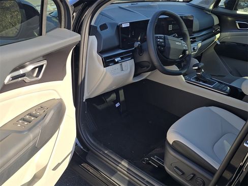 New 2026 Kia Sportage EX image 9