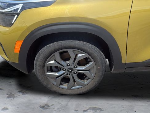 Used 2024 Kia Seltos S AWD/4WD image 38