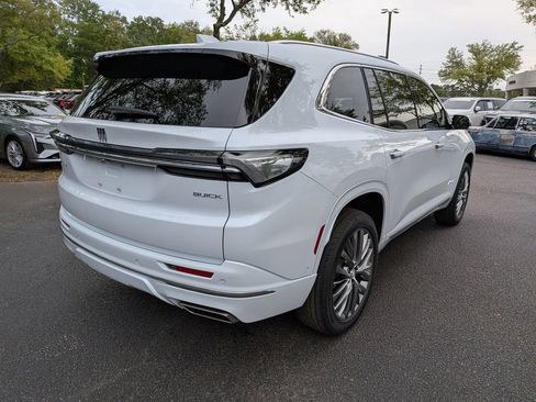 New 2026 Buick Enclave Avenir w/ Super Cruise Package FWD image 4