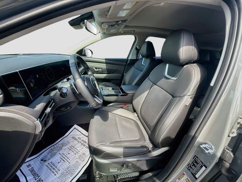 Used 2025 Hyundai Tucson Limited AWD/4WD image 23