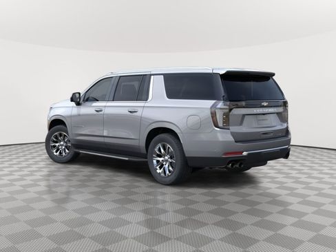 New 2025 Chevrolet Suburban Premier AWD/4WD image 3