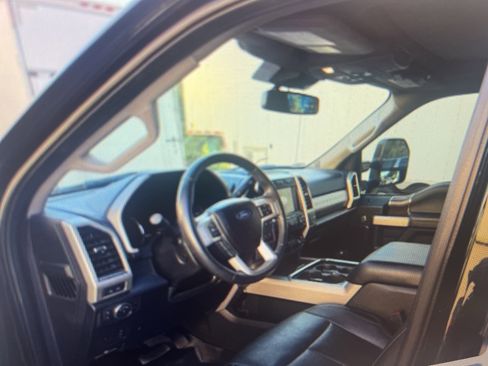 Used 2020 Ford F250 Lariat w/ Lariat Ultimate Package image 5