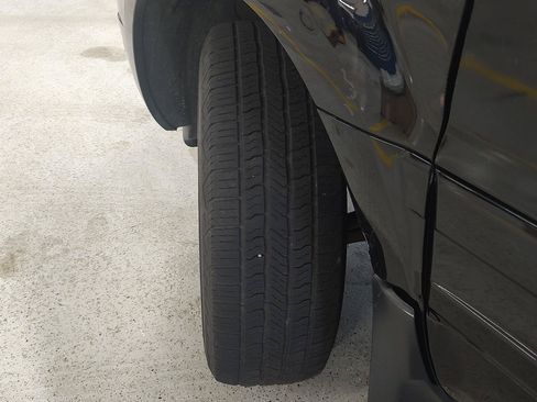 Used 2005 Honda Pilot EX-L image 32