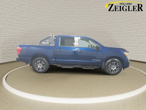 Certified 2024 Nissan Titan SV w/ SV Convenience Package AWD/4WD image 4