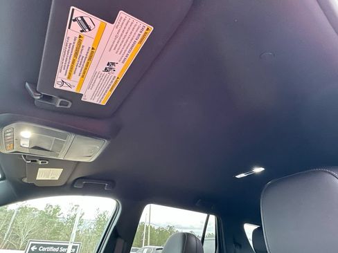 Used 2026 GMC Terrain Elevation w/ Elevation Premium Package FWD image 11