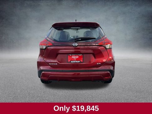 Used 2023 Nissan Kicks SR image 4