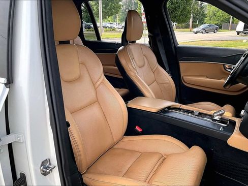 Used 2021 Volvo XC90 T8 Inscription w/ Protection Package Premier AWD/4WD image 28