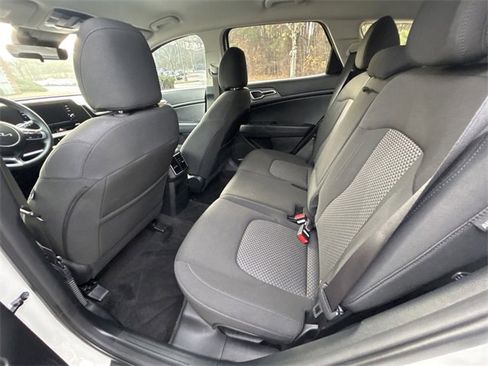 Certified 2025 Kia Sportage LX image 15