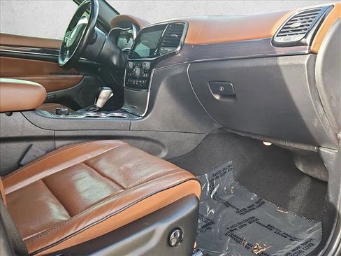 Used 2021 Jeep Grand Cherokee Overland image 24