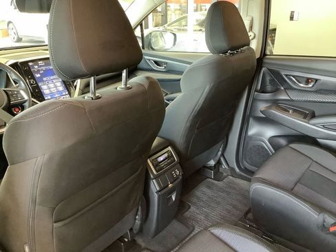 Used 2024 Subaru Ascent Premium w/ Convenience Package image 19