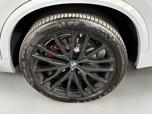 Used 2026 BMW X5 xDrive40i w/ M Sport Package AWD/4WD image 32