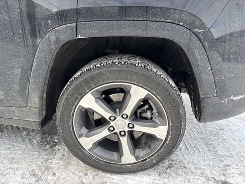 Used 2024 Jeep Grand Cherokee Limited 4xe w/ Luxury Tech Group II image 7