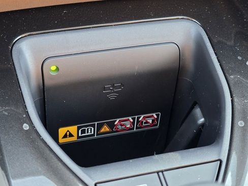 New 2025 Toyota Crown Signia image 11