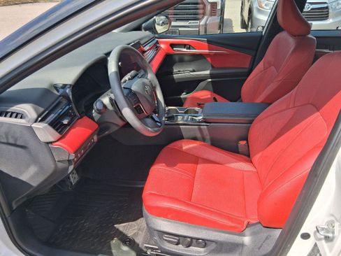 Used 2025 Toyota Camry XSE AWD/4WD image 10
