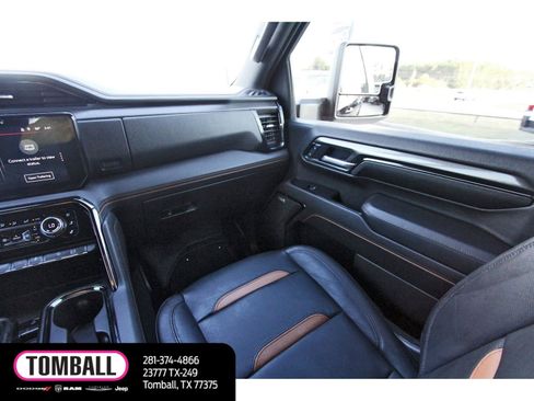 Used 2025 GMC Sierra 2500 AT4 w/ AT4 Premium Plus Package image 11