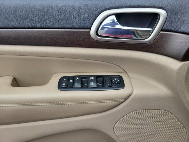 Used 2017 Jeep Grand Cherokee Laredo w/ Quick Order Package 23E AWD/4WD image 15