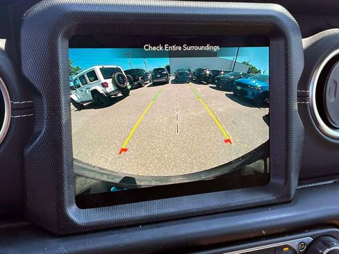 Used 2022 Jeep Wrangler Unlimited Sahara 4xe w/ Cold Weather Group image 30