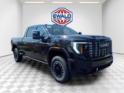New 2026 GMC Sierra 2500 Denali Ultimate w/ LPO, Black Badging Package