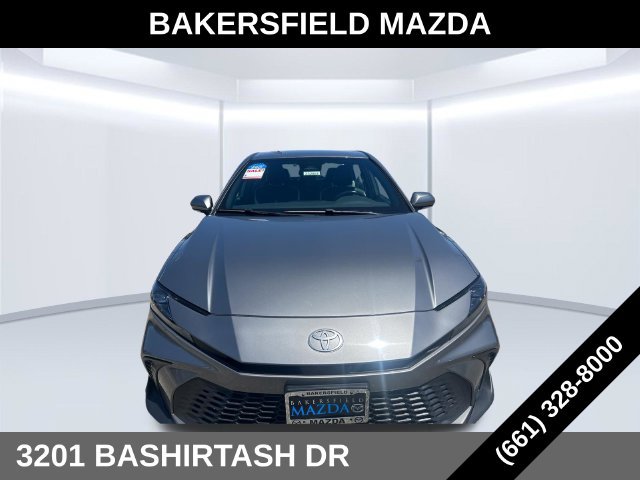 Used 2025 Toyota Camry SE FWD image 8