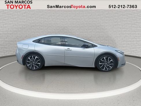 Used 2024 Toyota Prius Prime Premium image 4