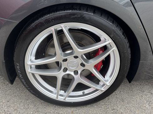 Used 2019 Genesis G70 3.3T Advanced w/ Sport Package image 13