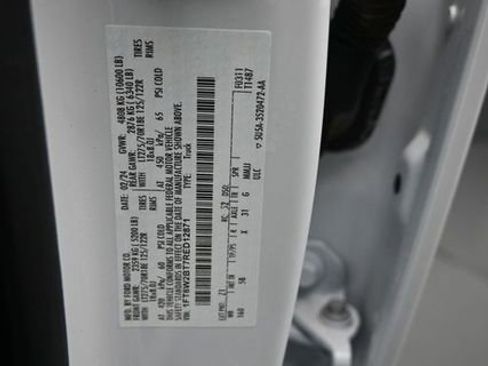 Used 2024 Ford F250 Lariat AWD/4WD image 13