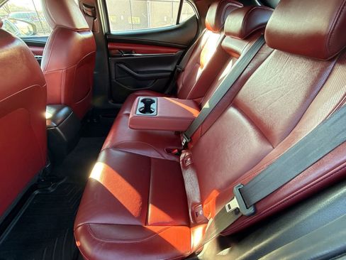 Used 2021 MAZDA MAZDA3 Hatchback w/Premium Plus Pkg image 17