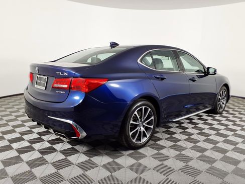 Used 2018 Acura TLX V6 SH-AWD w/ Technology Pkg image 4