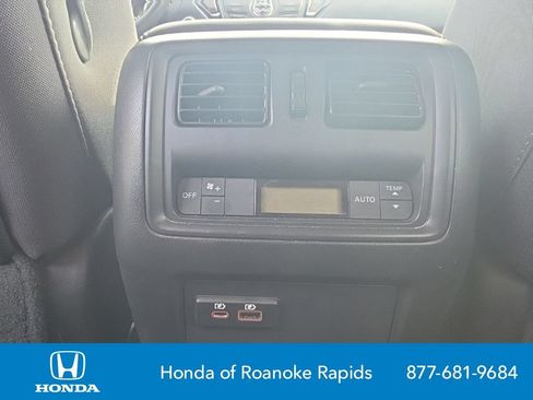 Used 2019 Nissan Pathfinder S AWD/4WD image 14