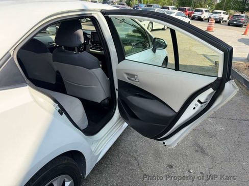Used 2021 Toyota Corolla LE FWD image 11