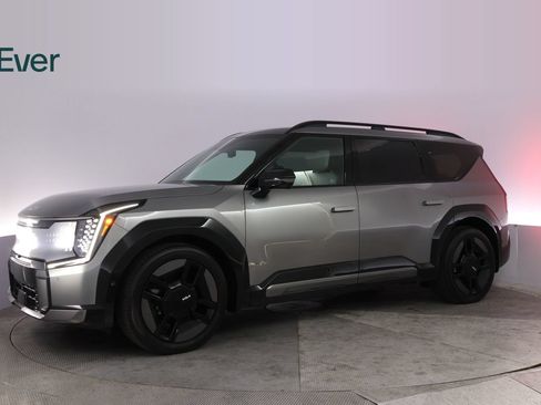 Used 2024 Kia EV9 GT-Line AWD/4WD image 18