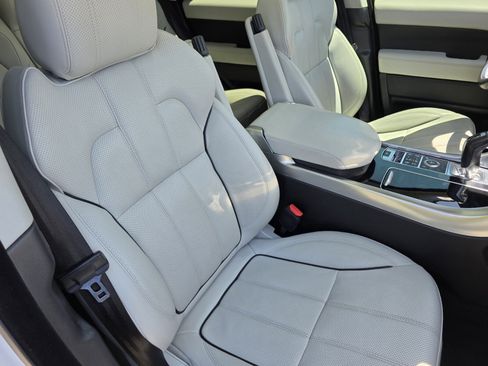Used 2016 Land Rover Range Rover Sport Supercharged AWD/4WD image 27