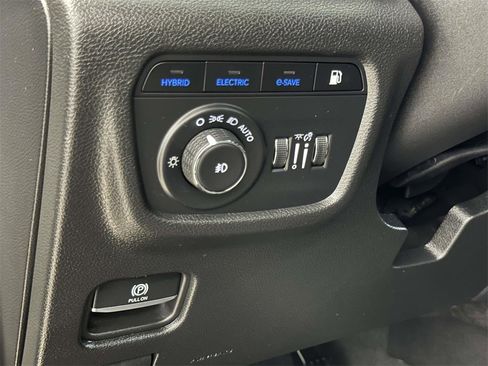 Used 2024 Jeep Grand Cherokee Trailhawk w/ Advanced Protech Group II image 24