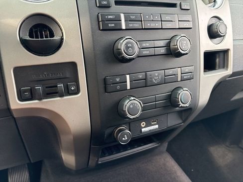 Used 2011 Ford F150 XLT w/ XLT Chrome Pkg image 23