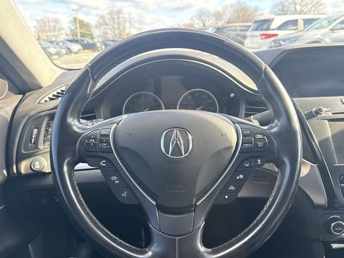 Used 2020 Acura ILX w/ Technology Package image 2