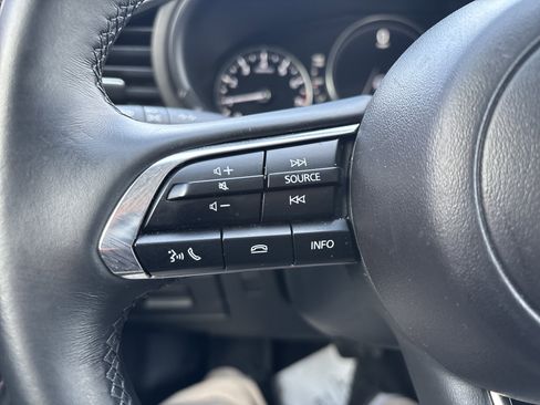 Used 2025 MAZDA MAZDA3 s image 19
