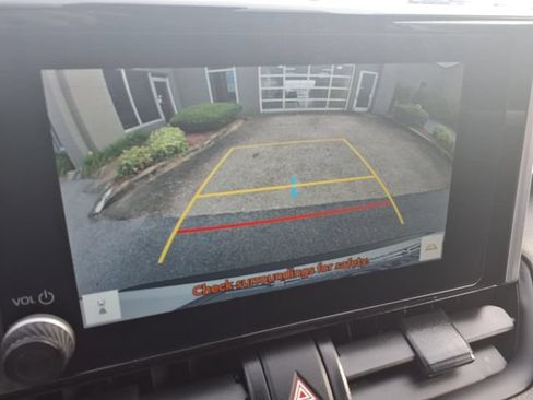 Used 2025 Toyota RAV4 XLE FWD image 9