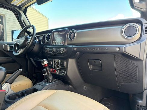 Used 2018 Jeep Wrangler Unlimited Rubicon AWD/4WD image 55