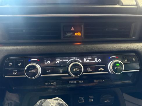 Used 2024 Honda Pilot Elite image 26