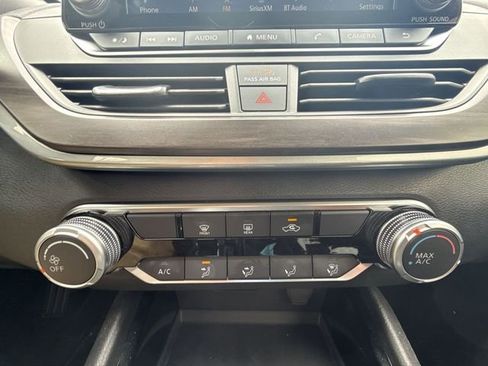 Used 2024 Nissan Altima 2.5 SV image 18