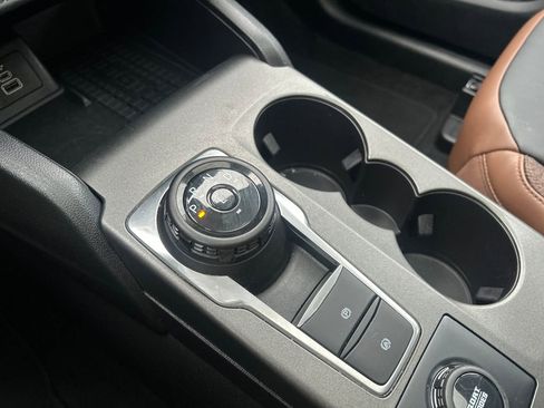 Used 2025 Ford Bronco Sport Outer Banks w/ Outer Banks Tech Package+ image 32