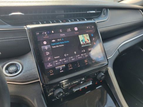 Used 2021 Jeep Grand Cherokee L Limited image 22