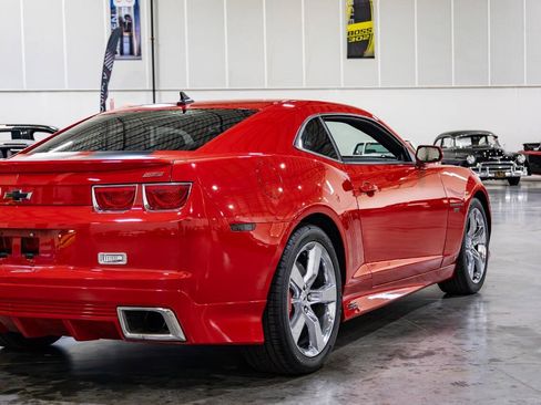 Used 2010 Chevrolet Camaro SS w/ RS Package RWD image 29
