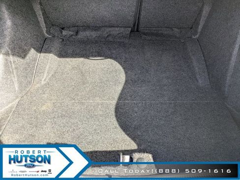 Used 2019 Dodge Challenger SXT image 11