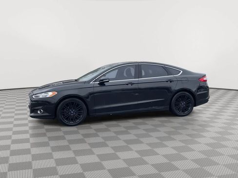 Used 2015 Ford Fusion SE w/ Equipment Group 202A image 4