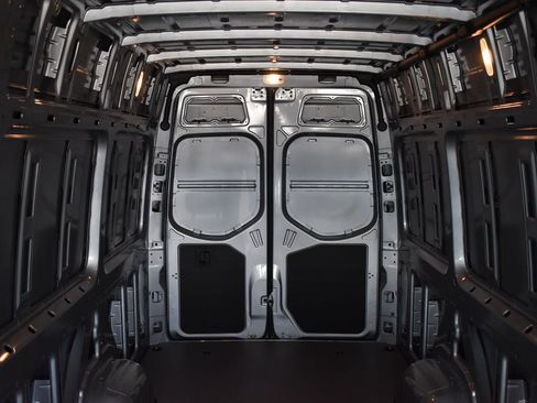 New 2025 Mercedes-Benz Sprinter 2500 image 8