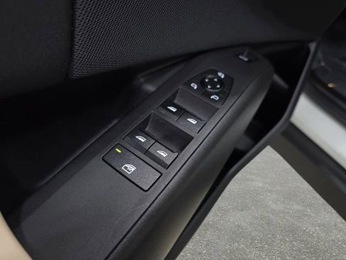 Certified 2025 BMW X3 xDrive30i w/ Convenience Package image 23