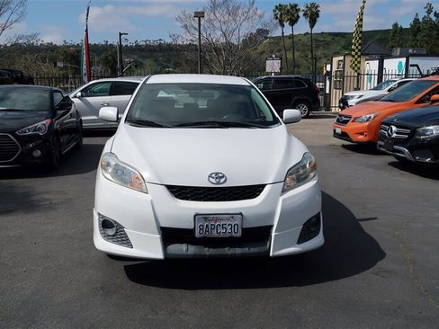 Used 2010 Toyota Matrix image 3