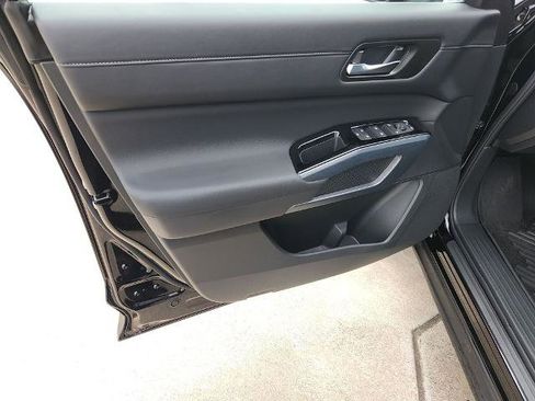 Certified 2025 Nissan Pathfinder SL AWD/4WD image 30