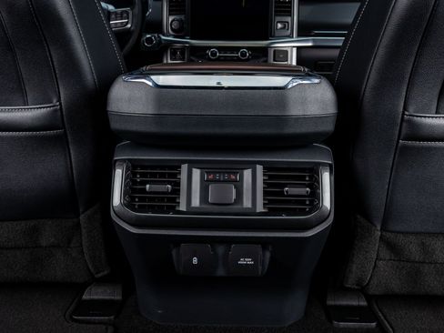 Used 2022 Ford F150 Lariat w/ Equipment Group 502A High AWD/4WD image 34